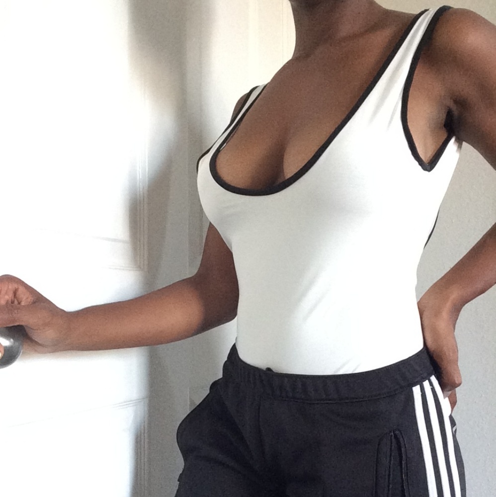 Contrast Trim Plunging Backless Bodysuit